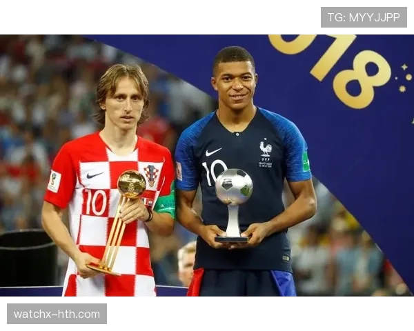 姆巴佩荣膺世界杯最佳年轻球员，闪耀赛场引领新一代足球传奇