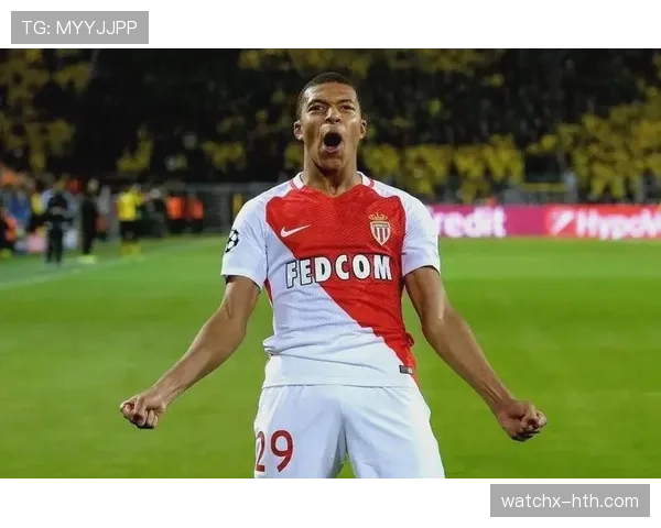 足球新星闪耀赛场,未来之星表现抢眼引热议 足球新星闪耀赛场,未来之星表现抢眼引热议